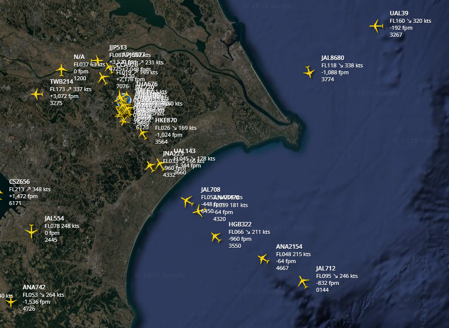 Flightradar24 Tracker Map with labels